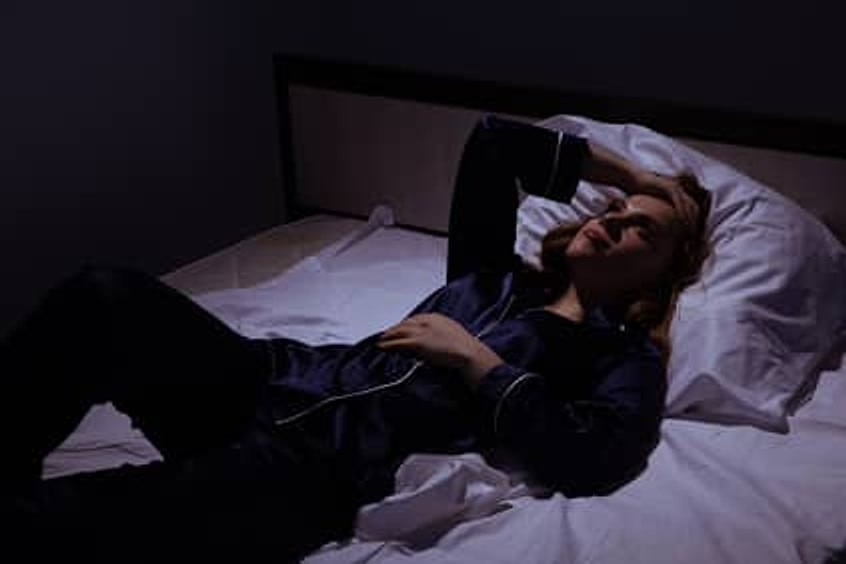 睡眠不安稳，如何通过日常方式改善？